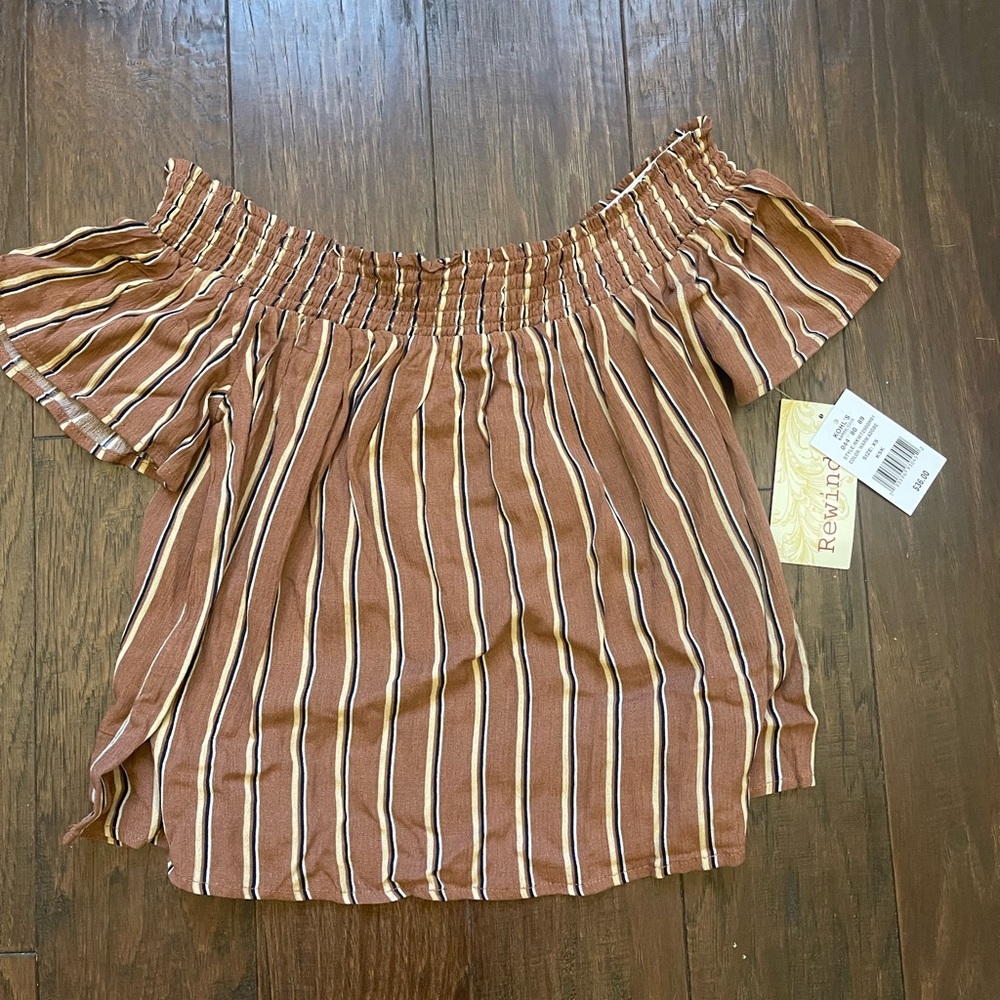 Women’s XS Rewind off the shoulder shirt
